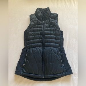 Lululemon Down For It All pre-loved black vest size 6